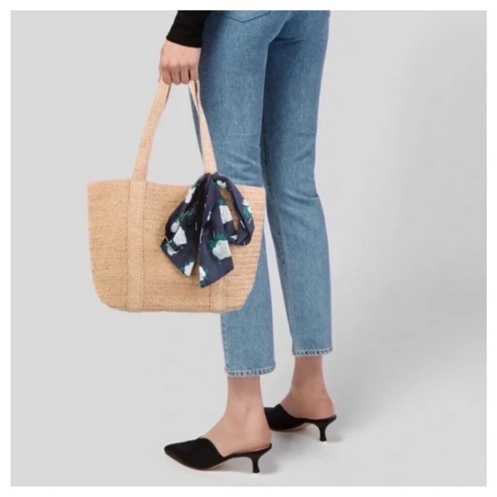 Draper James Everyday Straw Bag Tote Blue Floral Scarf Accent Beachy Travel